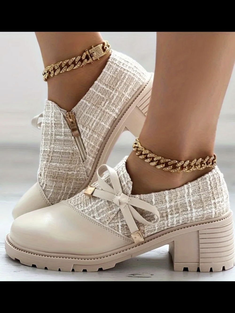 Stylish women's loafers featuring a chunky sole and a decorative bow